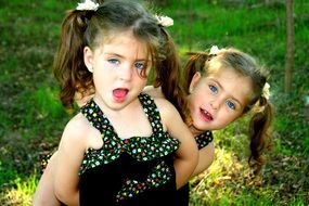 funny twin sisters