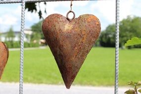 big rusty metal heart