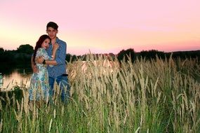 photoshoot of a couple at sunset