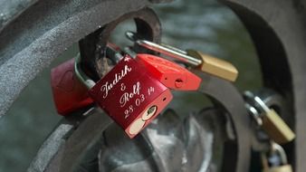 locks of couples