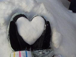 snow heart in dolon