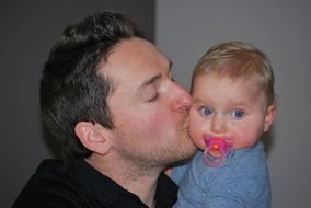 picture of the father with child
