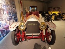 auburn roadster 1912 at the show