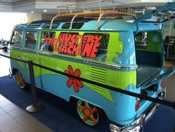 "Mystery Machine" van