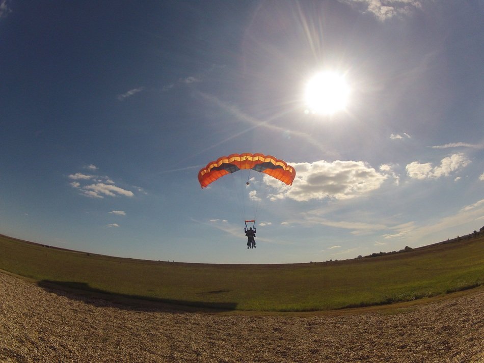 photo of the landing skydiver