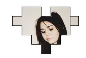 Miley Cyrus De Corazon, portrait of singer