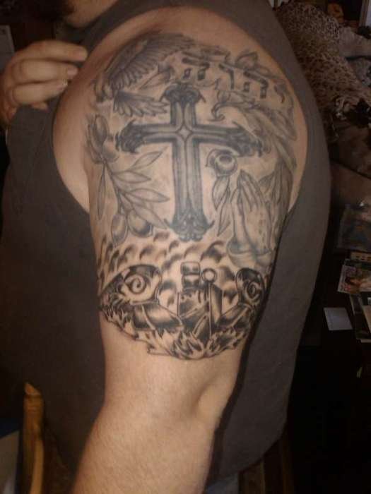 Men Half Sleeve Tattoo Designs drawing