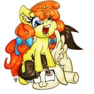 My Little Ponys play drawing