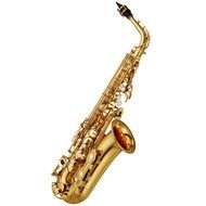 diagonal photo of a brilliant saxophone