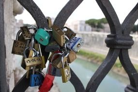 padlock love symbol