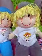 picture of the stuffed dolls