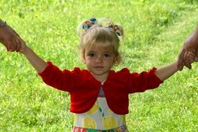 girl with parents