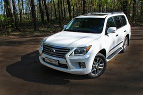 white lexus car