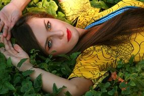 girl vegetation portrait
