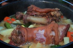 eibien steamed pork anf potatoes