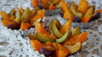 small complementary desserts with fruits