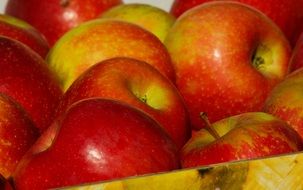 many red apples
