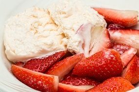 strawberries with ice cream