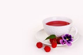 raspberry tea with the flowers