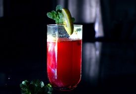 apple fresh with mint and lime