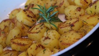 tasty fried potatoes