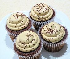chocolate caramel cupcakes