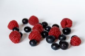 blueberries raspberries