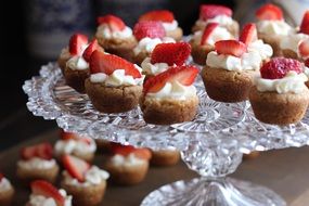 dessert strawberry tart