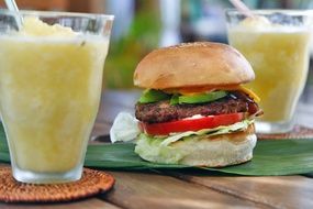 cheeseburger and drinks