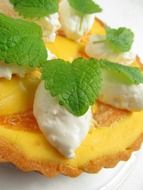 mango tart with cream