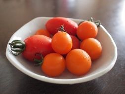 refreshing summer tomatoes