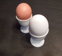 white and brown chicken eggs