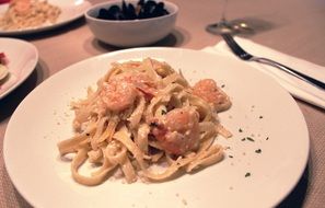 fettuccine shrimp pasta