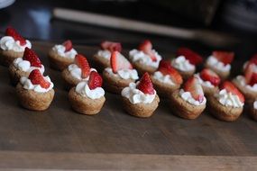 Small, tasty strawberry tarts
