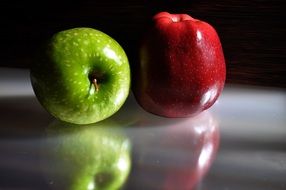 green and red apple fruit