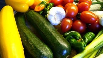 tomatoes, zucchini and garlic close-up