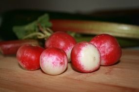 healthy radishes vegetables