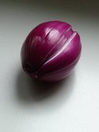 Small purple organic onion