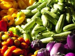 yummy pepper tomato zucchini