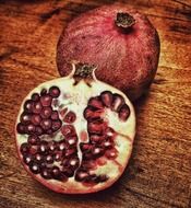 pomegranate is a healthy fruit