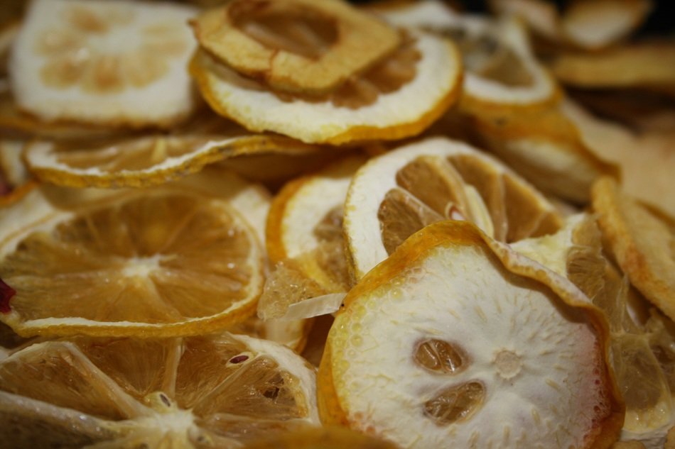 Close up photo of lemon slices