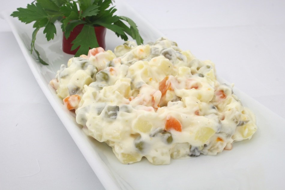 american salad as a snack