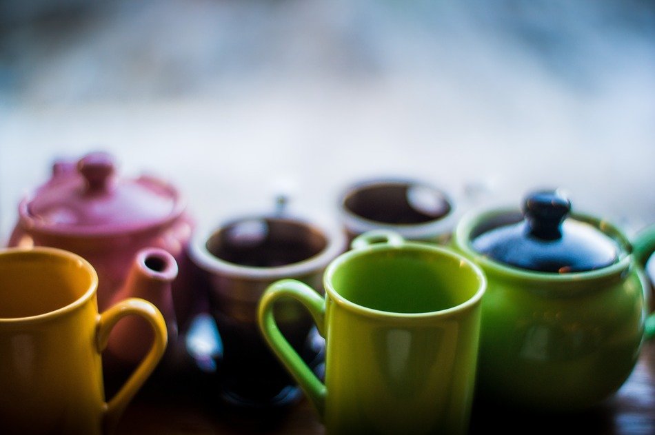 bright dishes for tea