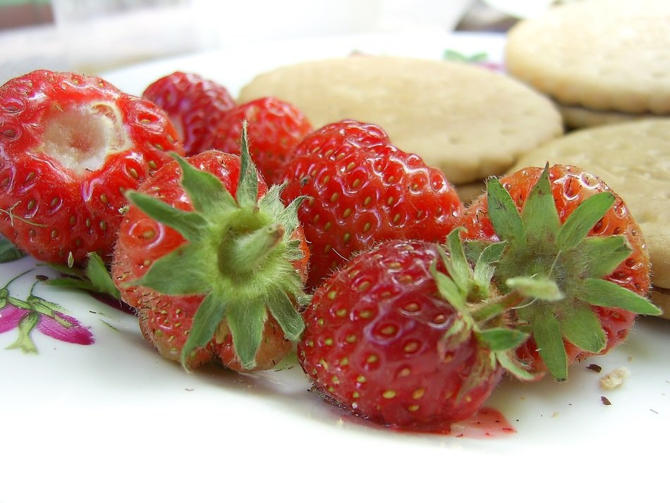Picture of strawberries and desert