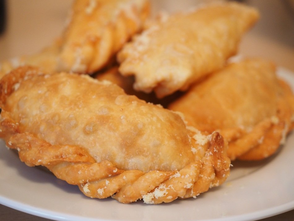 empanadas deep fried dumplings food