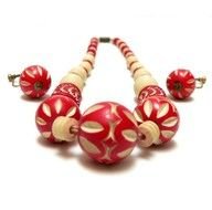 Art Deco Red amp White Carved Galalith Bead Necklace And Earrings Set