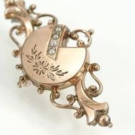 Victorian Antique Necklaces 1800s