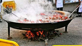 paella party spain