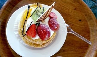 fruit-filled choux pastry