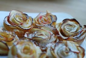 sweet apple dessert in the shape of roses